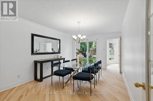1713 Pengilley Place, Mississauga, ON - Indoor Photo Showing Dining Room