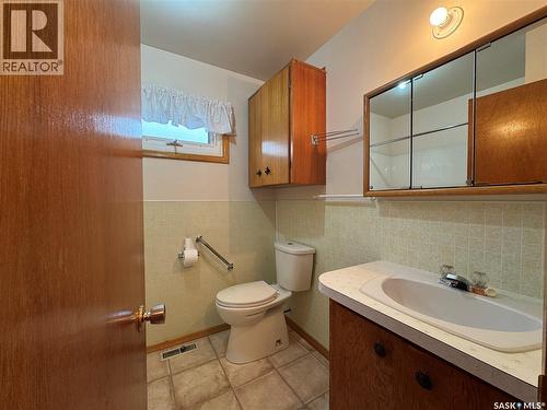 127 Broadway Street, Foam Lake, SK - Indoor Photo Showing Bathroom