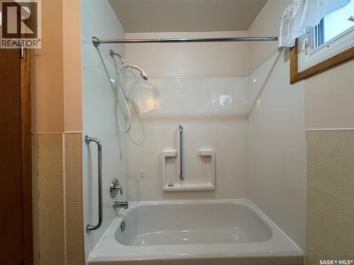127 Broadway Street, Foam Lake, SK - Indoor Photo Showing Bathroom