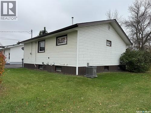 127 Broadway Street, Foam Lake, SK - Outdoor With Exterior