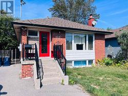 133 BUDEA CRESCENT  Toronto, ON M1R 4W2