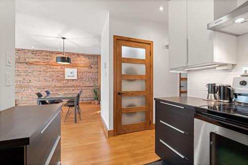 Overall view - 5-4485 Av. De L'Esplanade, Montréal (Le Plateau-Mont-Royal), QC - Indoor Photo Showing Kitchen