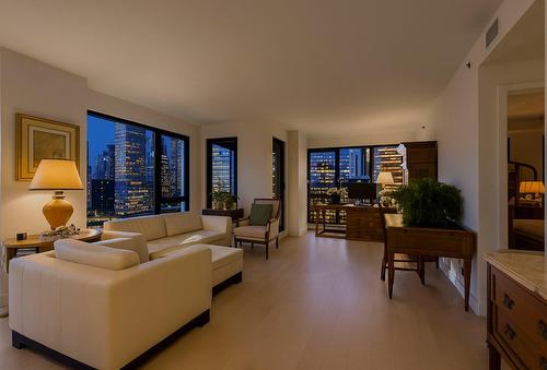 Salon - 1515-700 Rue St-Paul O., Montréal (Ville-Marie), QC - Indoor Photo Showing Living Room