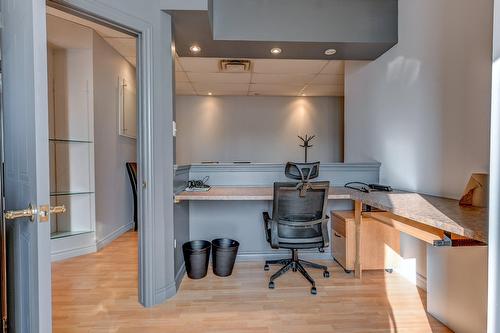 Bureau des secrétaires - 2-287 Rue Labelle, Saint-Jérôme, QC - Indoor Photo Showing Office