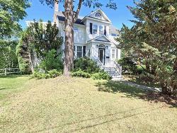 142 Shandwick Street  Sydney, NS B1P 4V6
