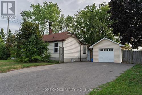 272 TAUNTON ROAD W  Oshawa, ON L1G 3T5