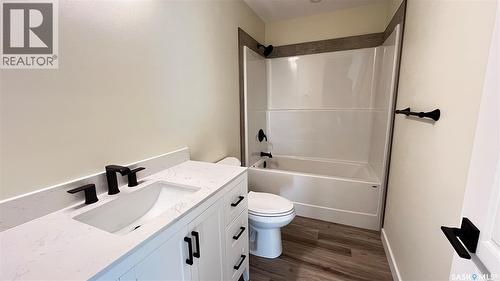 21 Murraydale Crescent, Maple Creek, SK - Indoor Photo Showing Bathroom