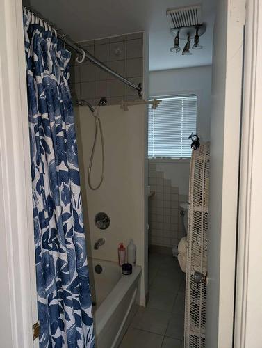 Salle de bains - 1340  - 1342 Rue Eurêka, Québec (La Haute-Saint-Charles), QC - Indoor Photo Showing Bathroom