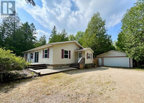 323 EAST ROAD  Northern Bruce Peninsula, ON N0H 1W0