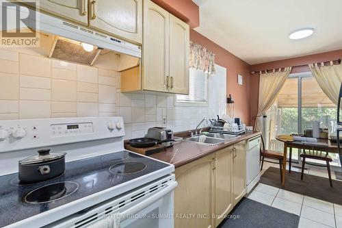 5607 Palmerston Crescent, Mississauga, ON - Indoor Photo Showing Bedroom