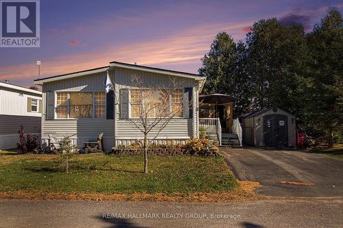 8 YVETTE PRIVATE  Ottawa, ON K0A 1B0