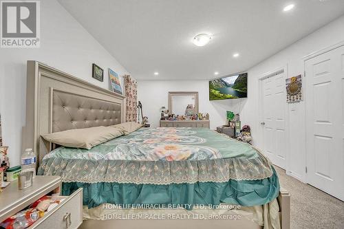 421 Freure Drive, Cambridge, ON - Indoor Photo Showing Bedroom