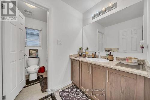 421 Freure Drive, Cambridge, ON - Indoor Photo Showing Bathroom
