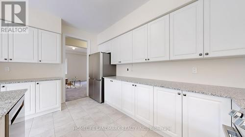 119 Hawkins Street, Georgina, ON - Indoor Photo Showing Kitchen