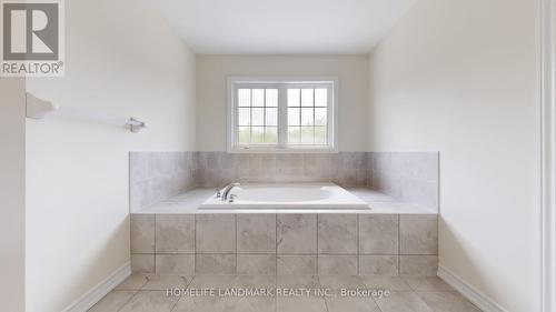 119 Hawkins Street, Georgina, ON - Indoor Photo Showing Bathroom