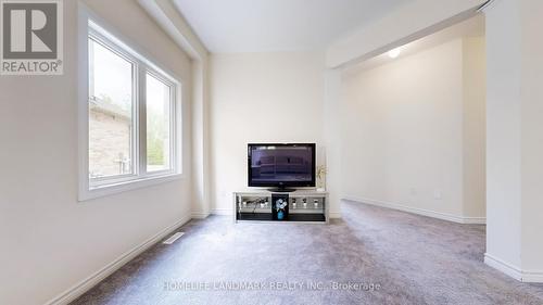 119 Hawkins Street, Georgina, ON - Indoor Photo Showing Other Room