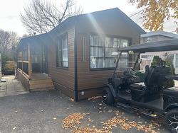 112 Av. de la Rivière  Fossambault-Sur-Le-Lac, QC G3N 0B9