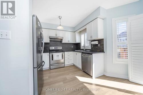 638 Madame Street, Mississauga, ON - Indoor Photo Showing Kitchen