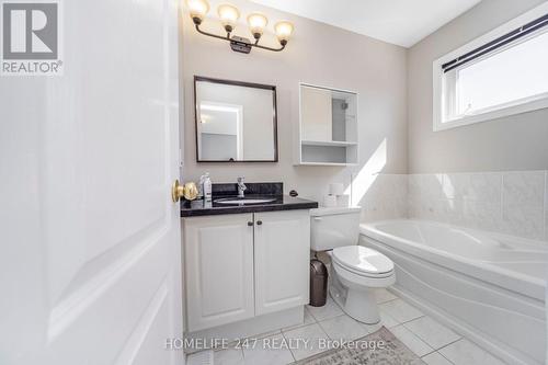638 Madame Street, Mississauga, ON - Indoor Photo Showing Bathroom