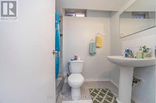 638 Madame Street, Mississauga, ON - Indoor Photo Showing Bathroom