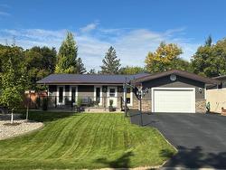 5 Roselawn Bay  Niverville, MB R0A 1E0