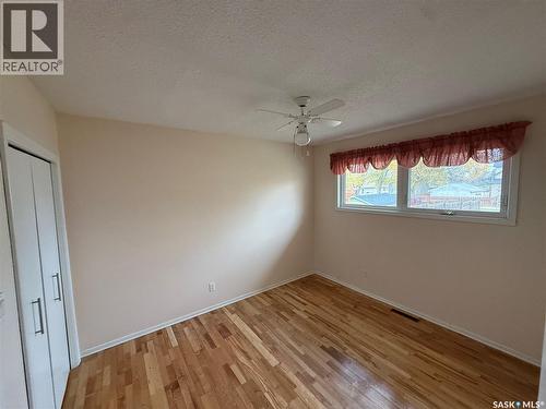 507 7Th Avenue E, Assiniboia, SK - Indoor Photo Showing Other Room