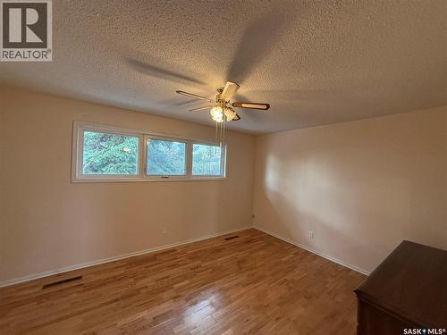 507 7Th Avenue E, Assiniboia, SK - Indoor Photo Showing Other Room