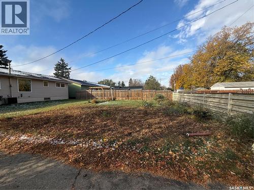 507 7Th Avenue E, Assiniboia, SK - Outdoor