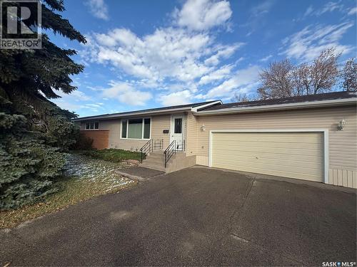 507 7Th Avenue E, Assiniboia, SK - Outdoor
