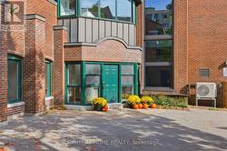 21 - 135 SPRINGFIELD ROAD  Ottawa, ON K1M 1C5