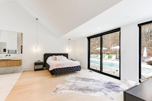 Chambre à coucher principale - 11351 Ch. De La Rivière-Du-Nord, Mirabel, QC - Indoor Photo Showing Bedroom