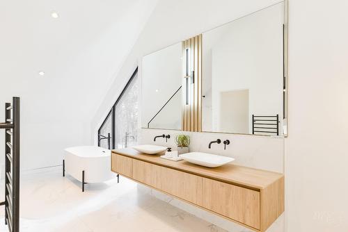 Salle de bains attenante à la CCP - 11351 Ch. De La Rivière-Du-Nord, Mirabel, QC - Indoor Photo Showing Bathroom