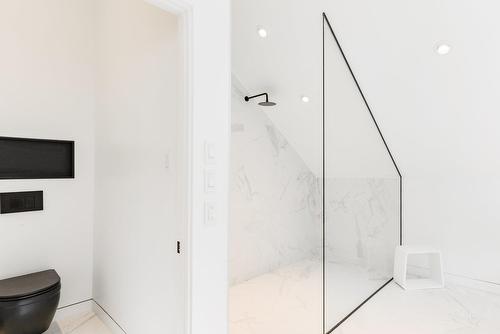 Salle de bains attenante à la CCP - 11351 Ch. De La Rivière-Du-Nord, Mirabel, QC - Indoor Photo Showing Bathroom