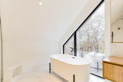 Ensuite bathroom - 
