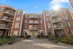 301-5850 Av. de Monkland  Montréal (Côte-Des-Neiges/Notre-Dame-De-Grâce), QC H4A 1G1