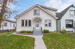 303 Sydney AVE  Winnipeg, MB R2K 1B9