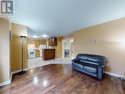 5919 Osprey Boulevard, Mississauga, ON - Indoor Photo Showing Living Room