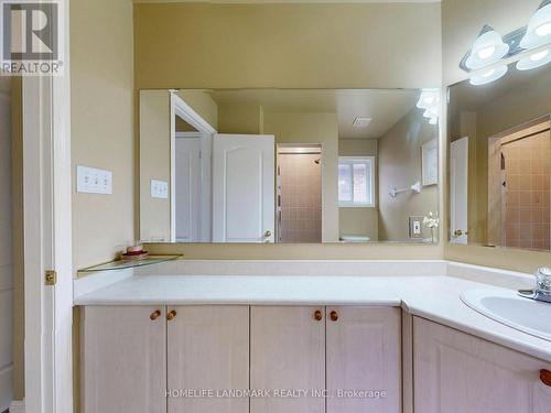 5919 Osprey Boulevard, Mississauga, ON - Indoor Photo Showing Bathroom