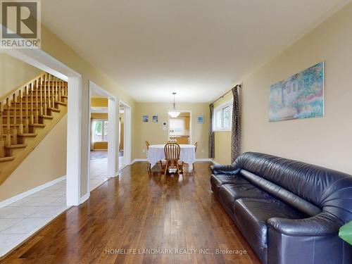 5919 Osprey Boulevard, Mississauga, ON - Indoor Photo Showing Living Room