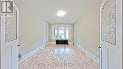 25 Spadina Avenue, Hamilton, ON - Indoor Photo Showing Other Room