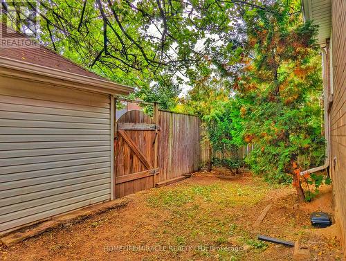 25 Spadina Avenue, Hamilton, ON - Outdoor