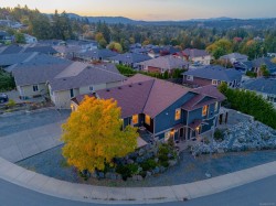 2204 BELWOOD Rd  Nanaimo, BC V9R 7C8