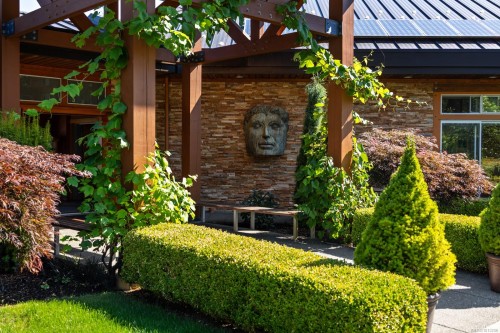 7939 Lenwood Rd, Merville, BC 