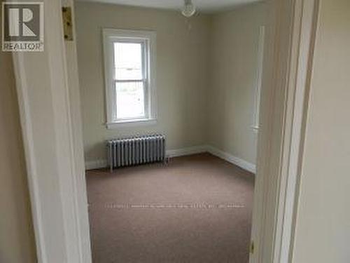 366 Crowland Avenue, Welland (Lincoln/Crowland), ON - Indoor Photo Showing Other Room