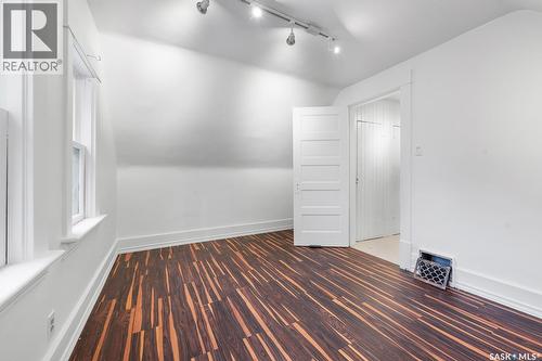 1200 Victoria Avenue, Regina, SK - Indoor Photo Showing Other Room