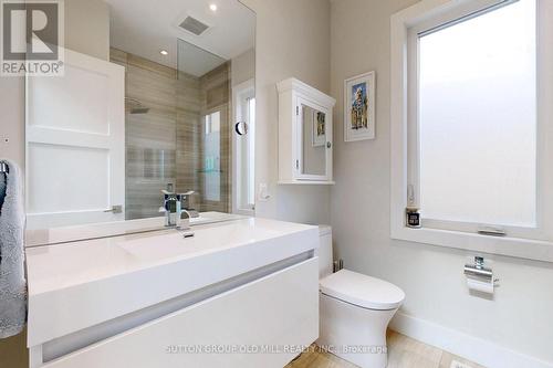 1086 Gardner Avenue, Mississauga, ON - Indoor Photo Showing Bathroom