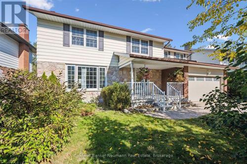 10 CARMINE PLACE  Guelph (Victoria North), ON N1E 3V1