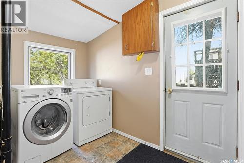 450 Charles Street, Asquith, SK - Indoor Photo Showing Laundry Room