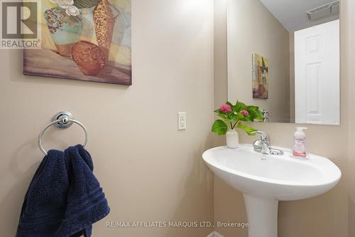 2pc Bath - 76 Indigo Street, Ottawa, ON - Indoor Photo Showing Bathroom