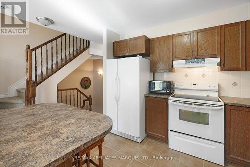 76 Indigo Street, Ottawa, ON - Indoor Photo Showing Kitchen